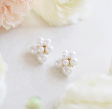 Load image into Gallery viewer, Pearl Cluster Studs
