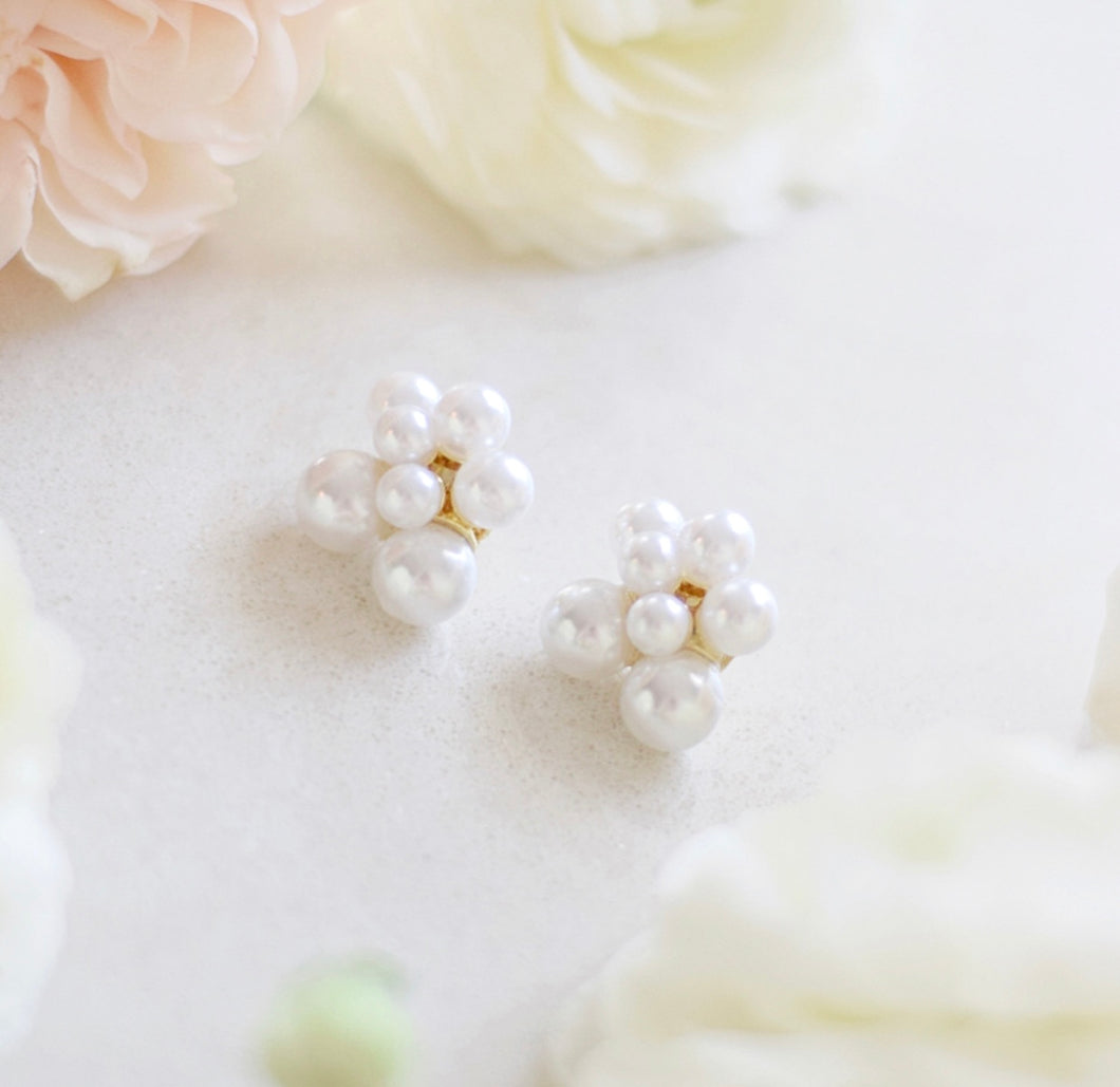 Pearl Cluster Studs