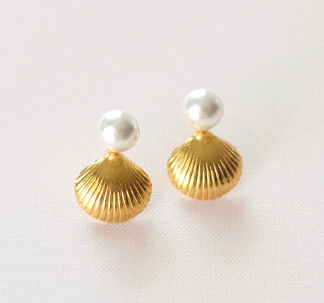Pearl Shell Studs