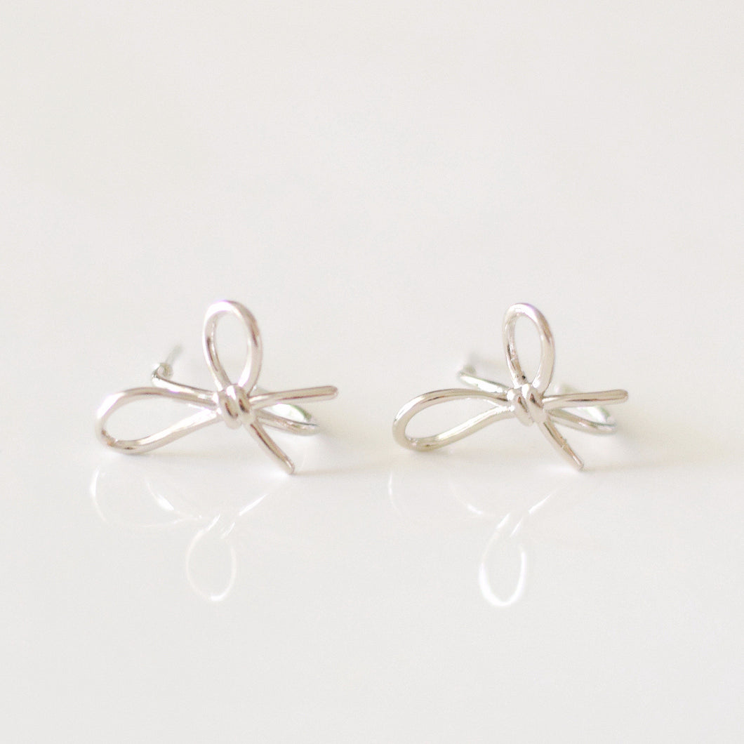 Knot Bow Studs in Silver