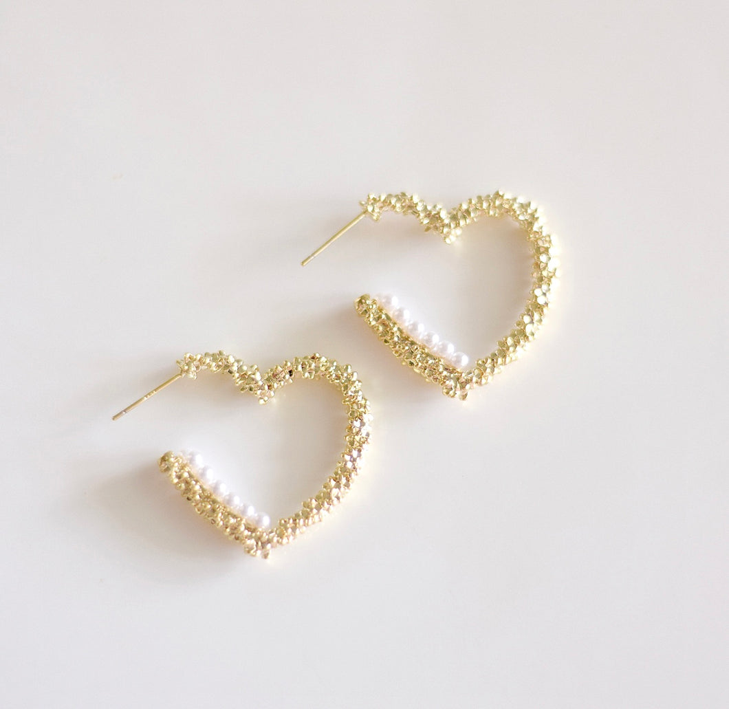 Savannah Hallick x Daisy Holsenbeck Heart & Pearl Hoops